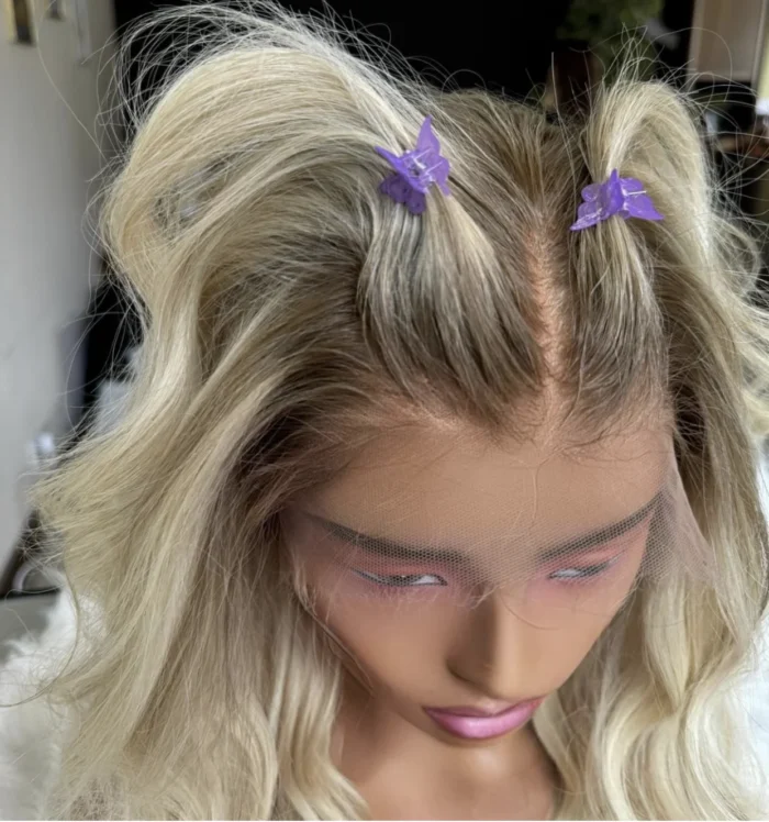 Blonde Ombre vague lâche petits noeuds vierge cuticule alignée cheveux humains avant de lacet perruques avec racine brun cendré